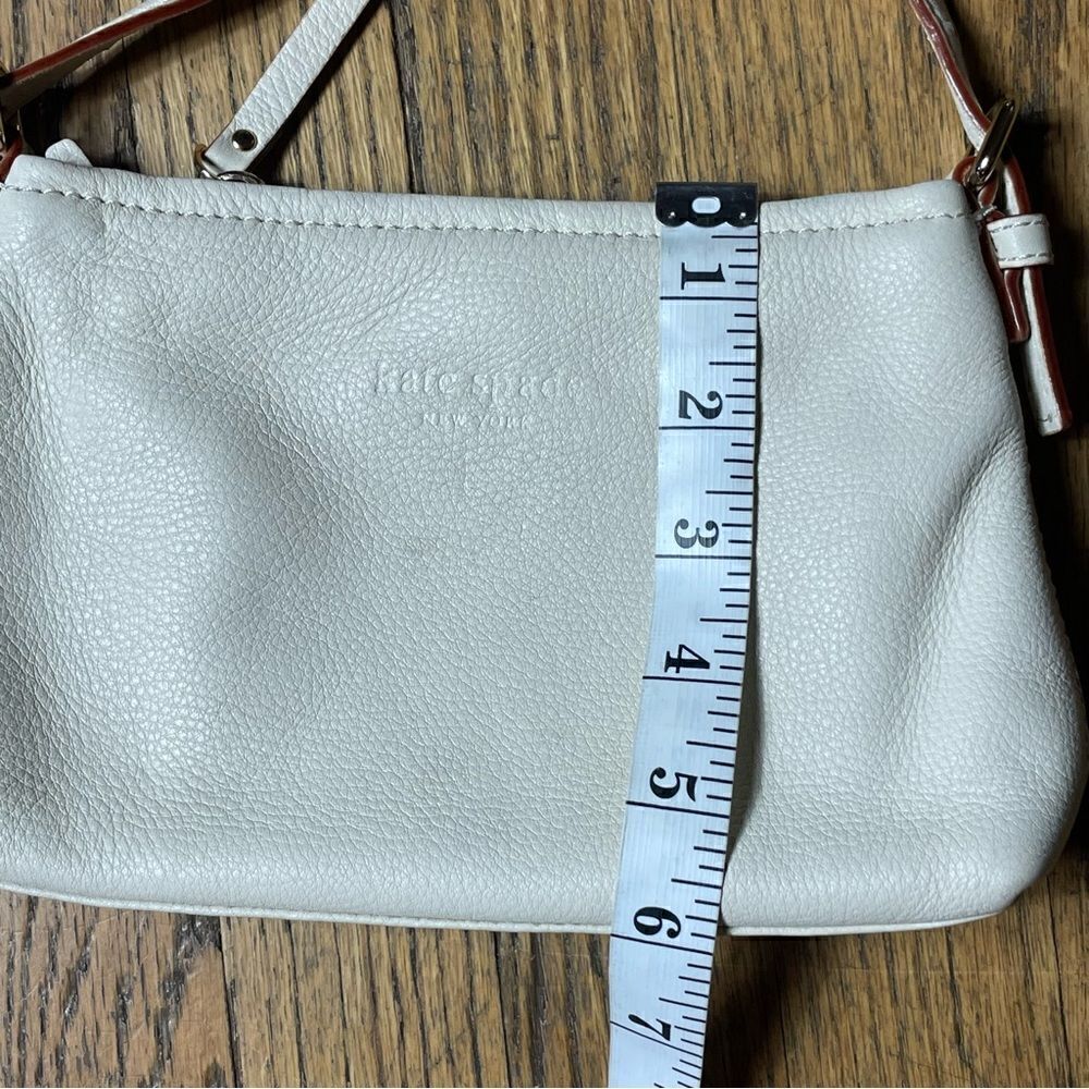 Kate spade ♠️ leather crossbody - Picture 2 of 6